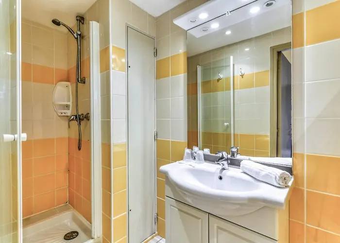 Belambra Clubs Cap D'agde - Les Lauriers Roses Hotel 2*